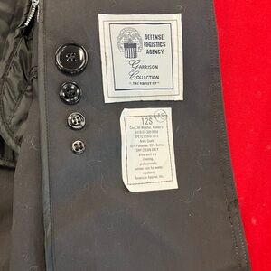 RARE GOVERNMENT ISSUED U.S. MILITARY DLA TRENCH COAT —  GARRISON COLLECTION HEAT